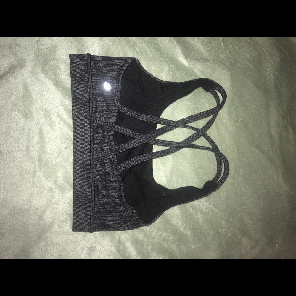 Lululemon sports bra and matching leggings